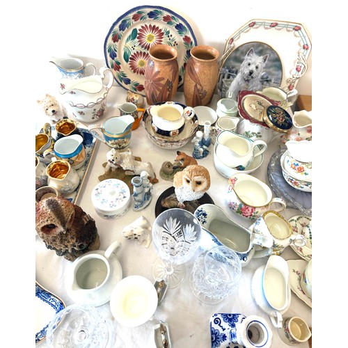 259 - Large selection of miscellaneous includes named pottery, glassware, jugs, plates etc