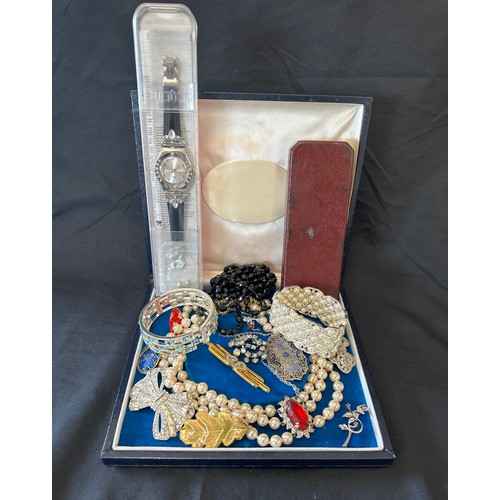 458 - Selection of costume jewellery includes silver brooch, Swatch watch, Razor set etc