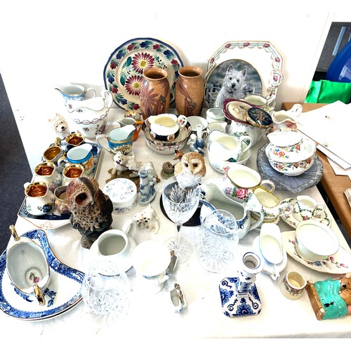 259 - Large selection of miscellaneous includes named pottery, glassware, jugs, plates etc