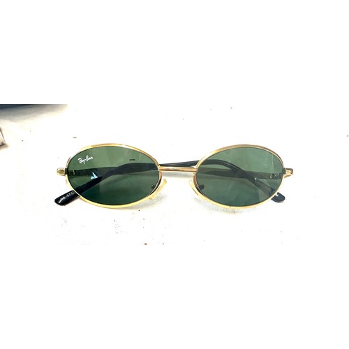 469 - Pair of Authentic cased retro Ray-Ban sun glasses