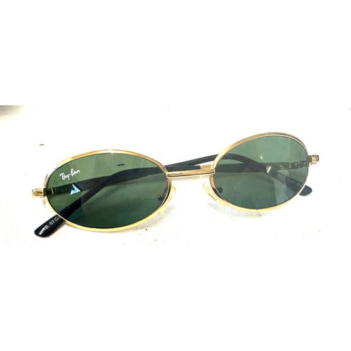 469 - Pair of Authentic cased retro Ray-Ban sun glasses