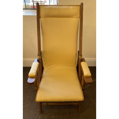 563 - Vintage campaign chair