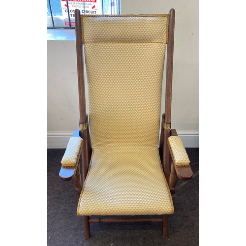 563 - Vintage campaign chair