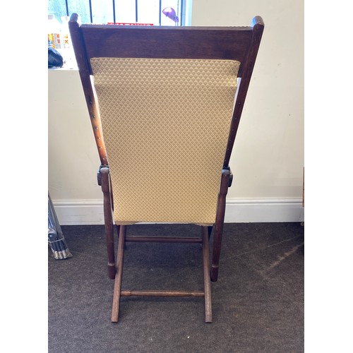 563 - Vintage campaign chair