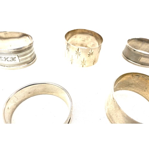 470 - 5 Silver hallmarked napkin rings total weight 88.6 grams