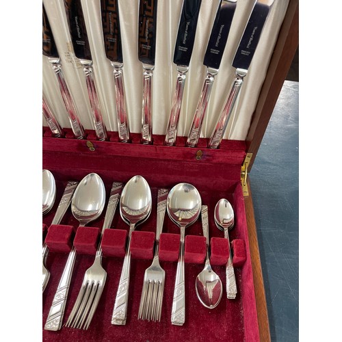 159 - 50 piece canteen of EPNS cutlery set, viners