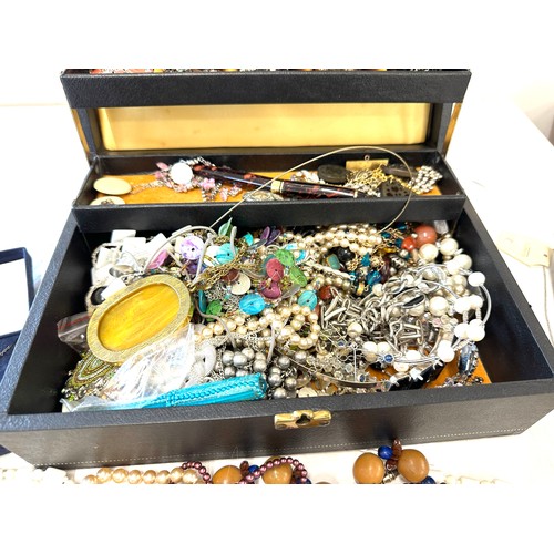 487 - Large selection of vintage and later costume jewellery in a jewellery box