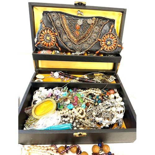 487 - Large selection of vintage and later costume jewellery in a jewellery box