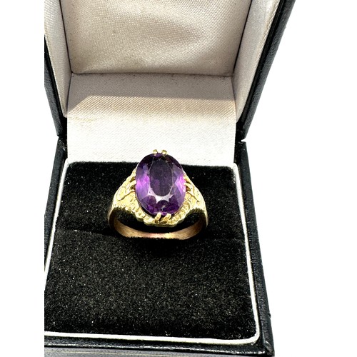 192 - 9ct gold amethyst ring (5.9g)