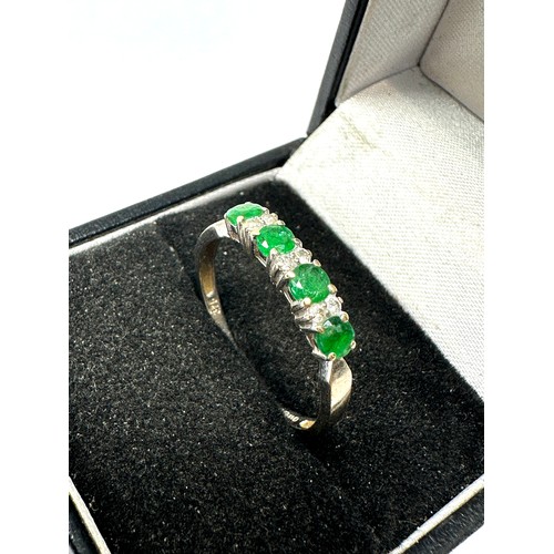 178 - 9ct white gold diamond & emerald ring (1.5g)