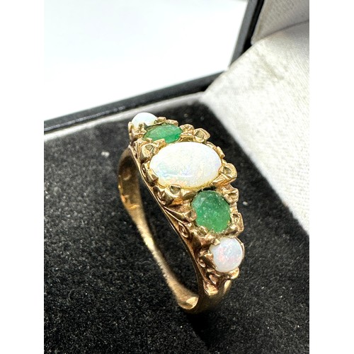 179 - 9ct gold opal & emerald five stone ring (2.7g)