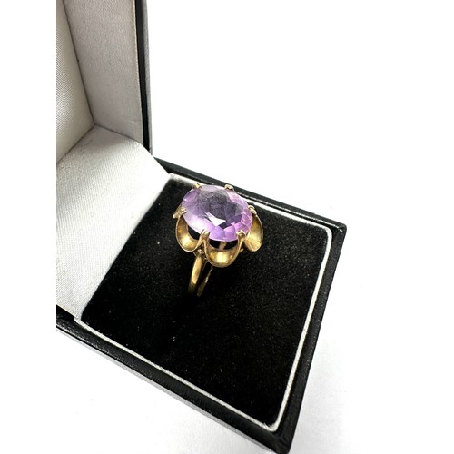 162 - 9ct gold amethyst ring  (3.1g)