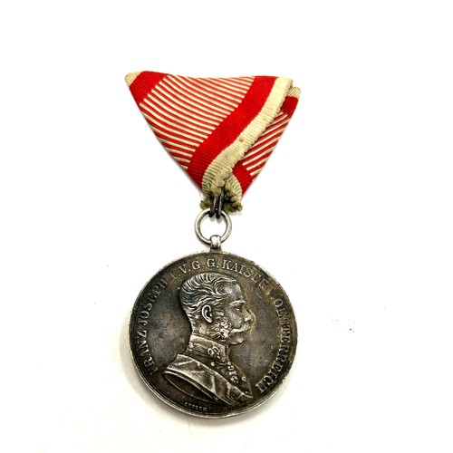 442 - WW1 Austria - Hungary bravery medal full size, original ribbon