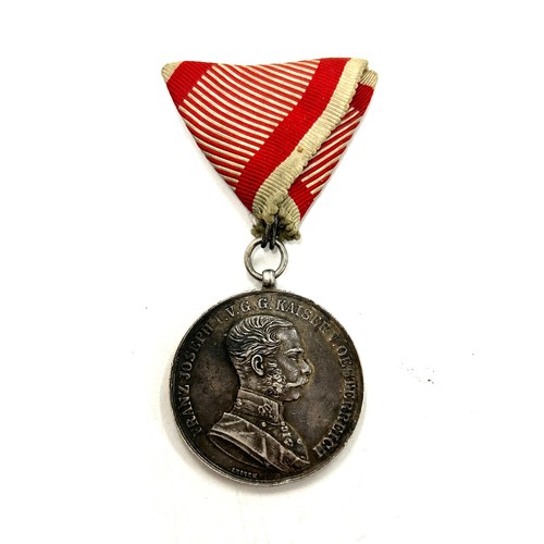 442 - WW1 Austria - Hungary bravery medal full size, original ribbon