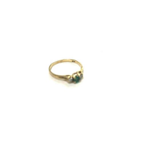 433 - 9ct gold emerald & diamond ring weight 1.6g