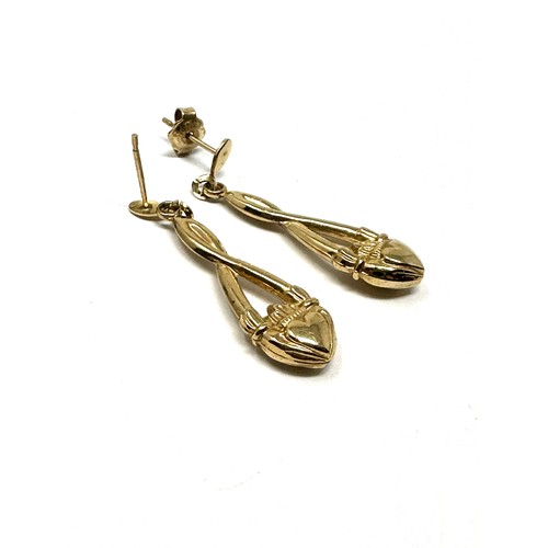 102 - 9ct gold drop earrings with heart motif (1.3g)