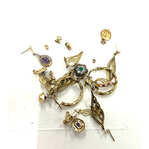 403 - Selection of ladies 9ct gold earrings includes diamond chip set earrings etc total weight 10.6grams