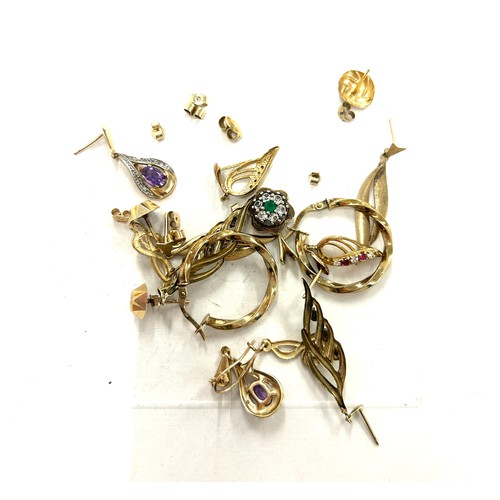 403 - Selection of ladies 9ct gold earrings includes diamond chip set earrings etc total weight 10.6grams