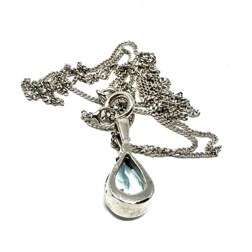 60 - 9ct white gold topaz pendant necklace (1.4g)