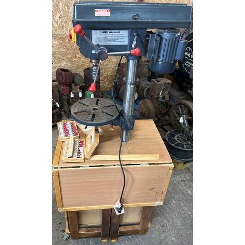 101G - Clarke Metal worker pillar drill with accessories, in working order