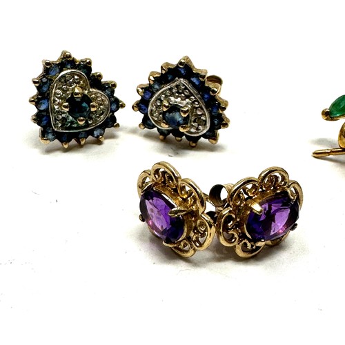 113 - 3 x 9ct yellow gold vintage paired earrings inc. diamond, ruby, sapphire, emerald & amethyst (4.3g)