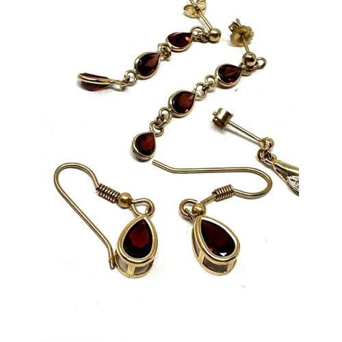 63 - 3 x 9ct yellow gold vintage paired earrings inc. diamond & garnet (4.9g)