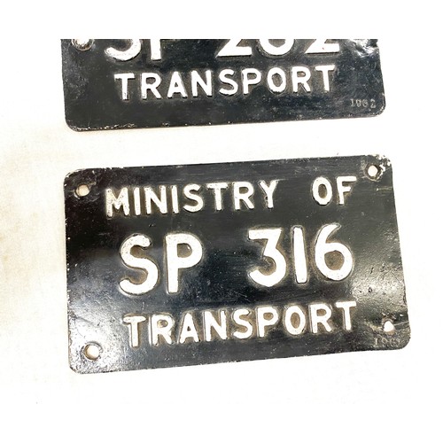 86 - 2 Vintage Ministry of transport signs each measures approx 6 inches by 3.5 inches