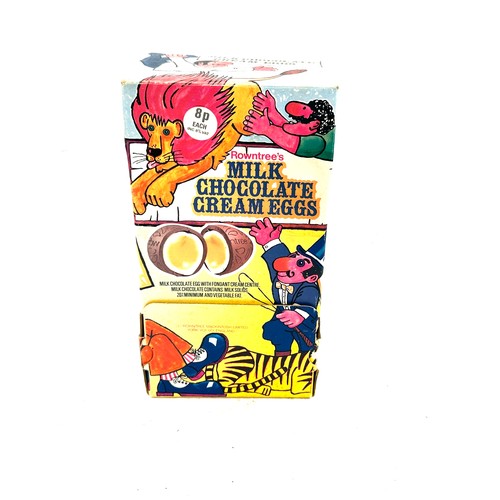 110 - Vintage original cream egg box