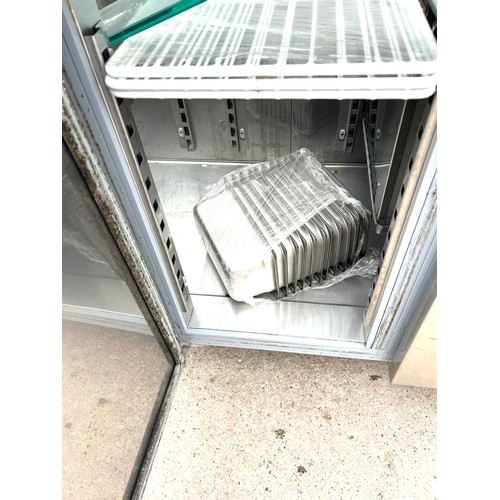 100A - Electric stainless steel fridge  / cooling counter, working order, approximate measurements: Height ... 