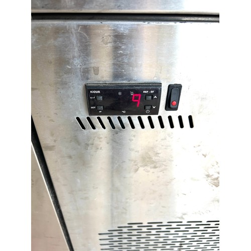 100A - Electric stainless steel fridge  / cooling counter, working order, approximate measurements: Height ... 