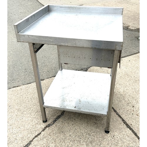 100D - Stainless steel table / table with drawer, approximate measurements Height 37 inches. Width 27 inche... 