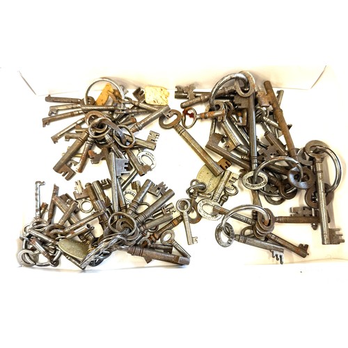 471 - Selection of antique cabinet keys