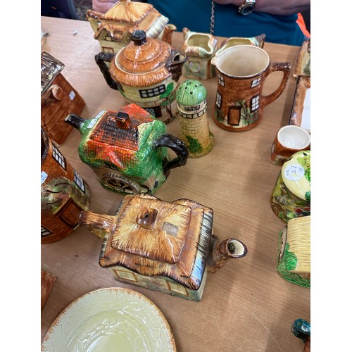 207 - Selection of Staffordshire and Cornish pottery