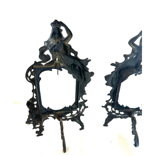 104 - Pair of metal Beatrige no 1007.p photo frames