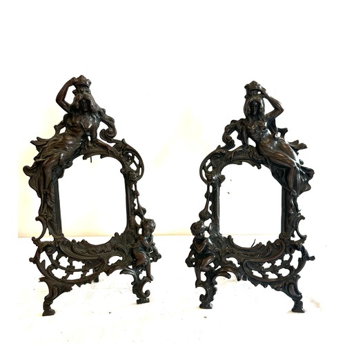 104 - Pair of metal Beatrige no 1007.p photo frames