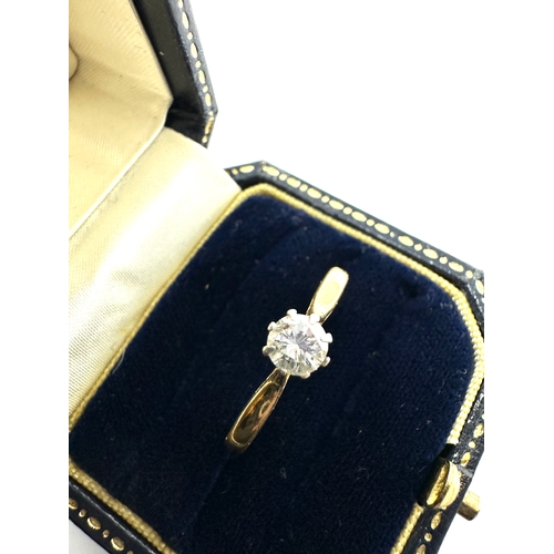 135 - 18ct gold diamond solitaire ring central diamond measures approx 4.5mm dia weight 3.2g