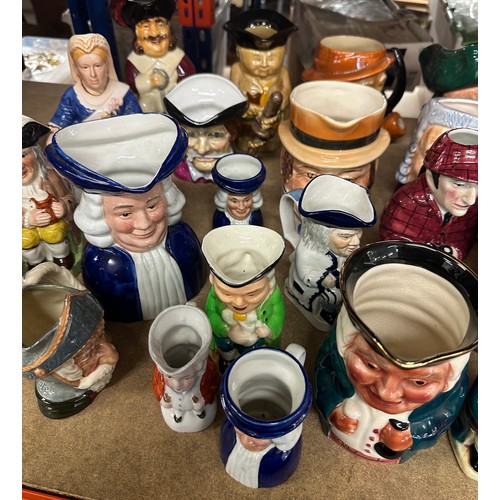 353 - Large selection of Toby/ Character jugs, 30+ in total, includes Shorter and sons, Royal Doulton, Bes... 