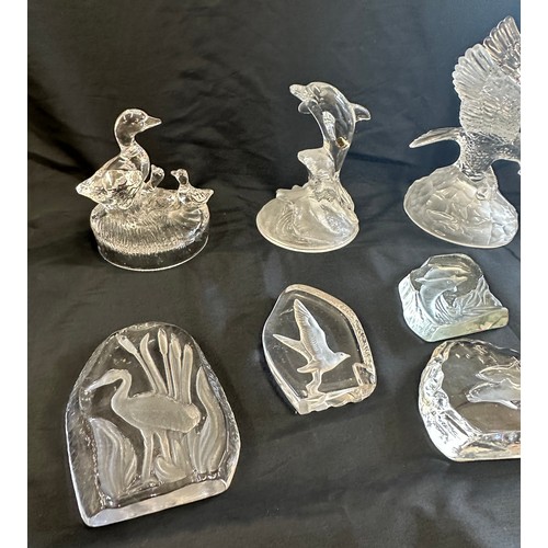 97 - Selection of glass animal figure/ paper weights includes Ducks, Dolphins, birds etc