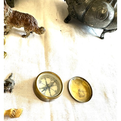 147 - Selection of collectable items includes compass, metal ware etc