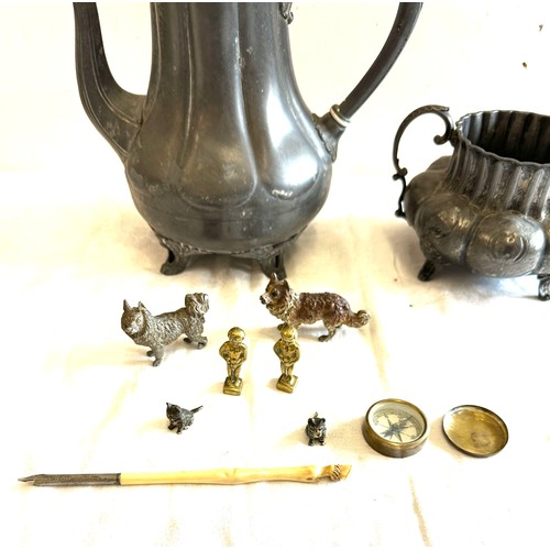 147 - Selection of collectable items includes compass, metal ware etc