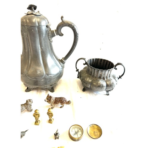 147 - Selection of collectable items includes compass, metal ware etc