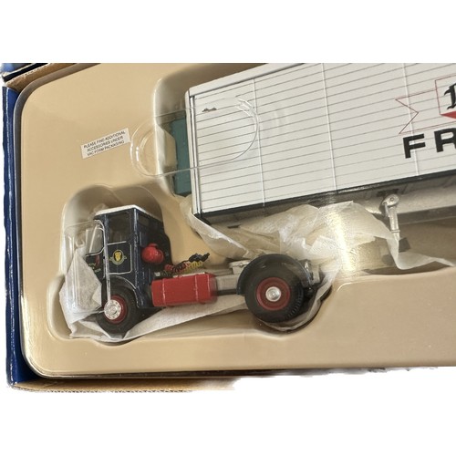 108 - Boxed Corgi king of the road cc12504 and Boxed Corgi King of the road CC12503