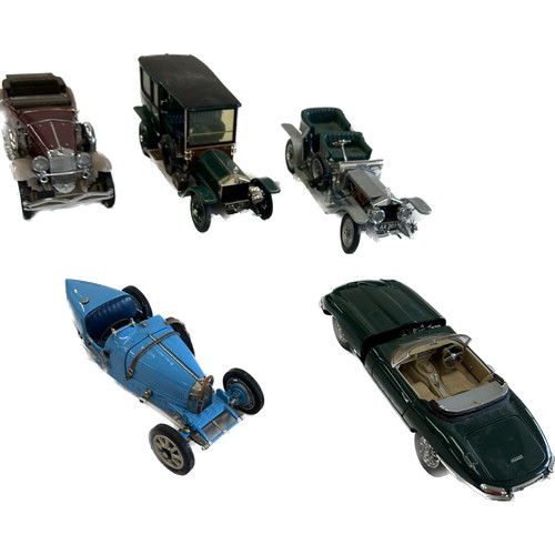 150 - Selection of six metal/ diecast vehicles includes Franklin Mint Bugatti type 35, Franklin Mint 1988 ... 