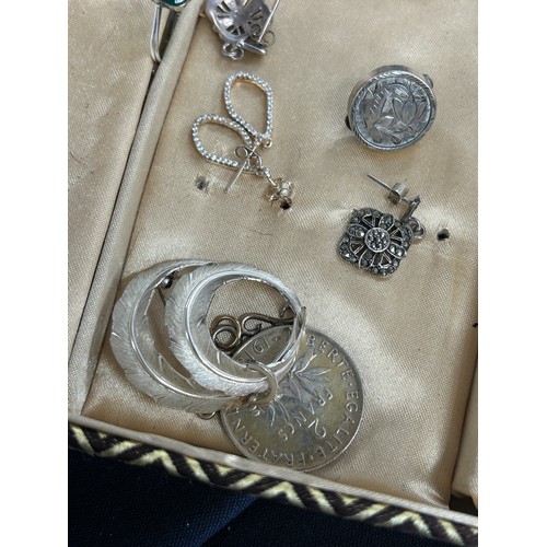 475 - 86.3 grams of sterling silver jewellery