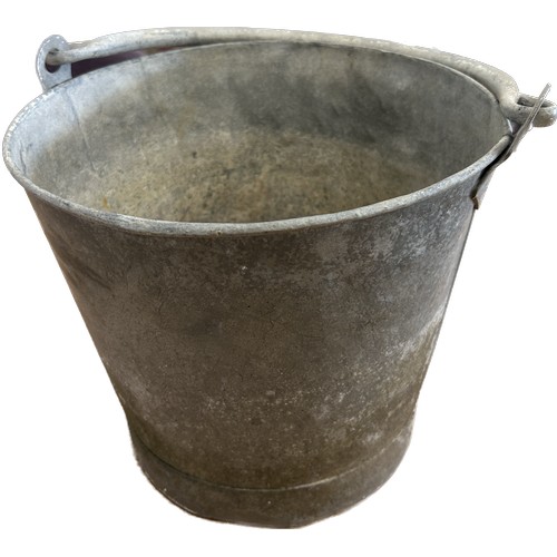 224 - Galvanished vintage small bucket, approximate height 10 inches, diameter 9 inches