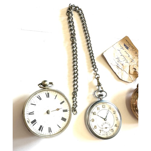 450 - Three assorted vintage pocket watches