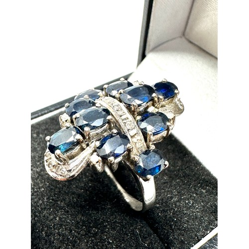 289 - 14ct white gold sapphire and diamond cocktail ring (7.1g)