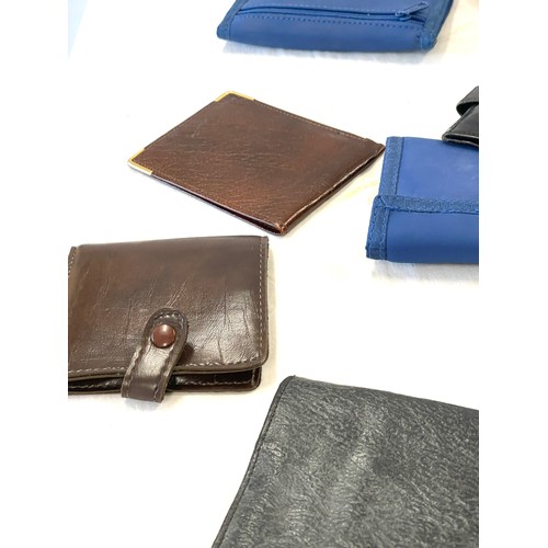 144 - Selection of 16 mainly leather wallets, some new