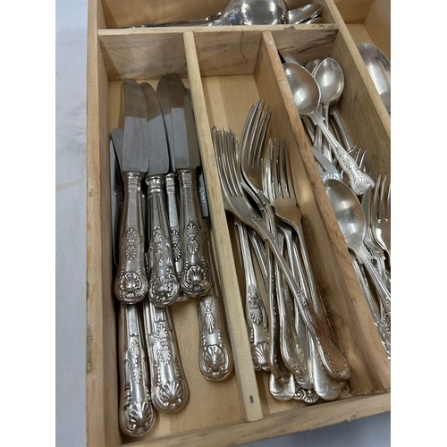 246 - Cutlery tray containing mainly silver plated Kings pattern knives, forks and spoons, various etc, Gr... 