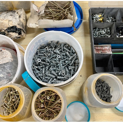 256 - Assortment of screws, nails etc